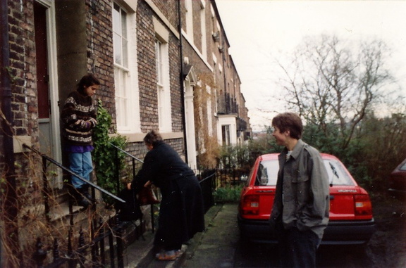 julia celia and alex outside 2HSP, possibly in the 80s, more likely in the 90s