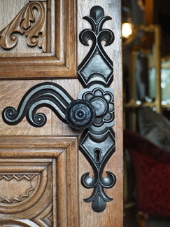 Intricate door handle