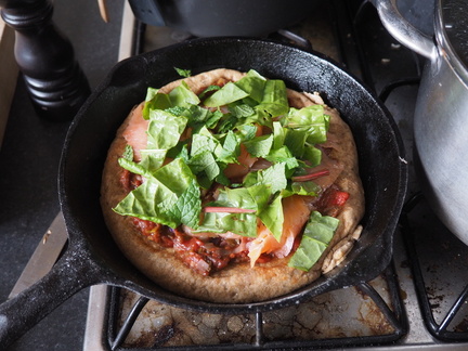 Sorrel, mint and smoked salmon pizza