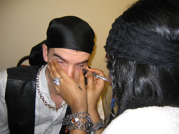 well... Johnny Depp wore eyeliner