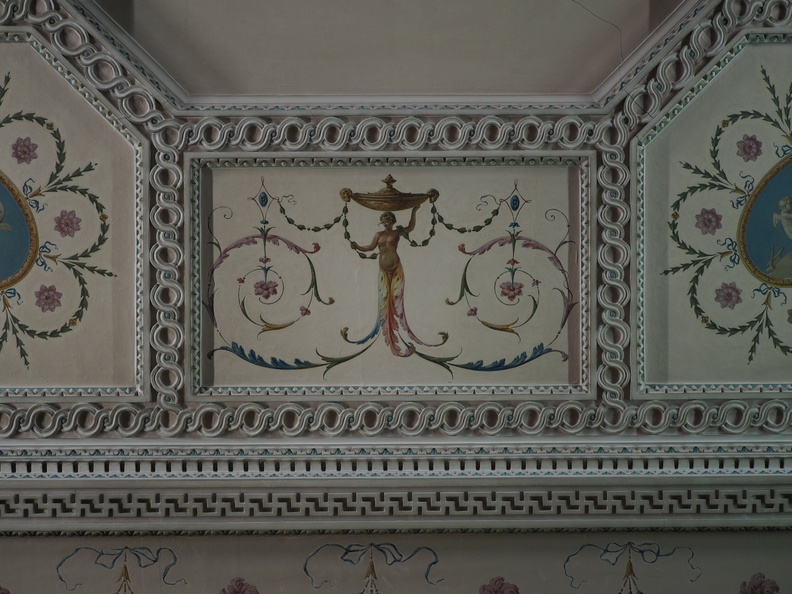 Intricate ceiling