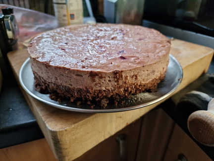Chocolate and currant cheesecake