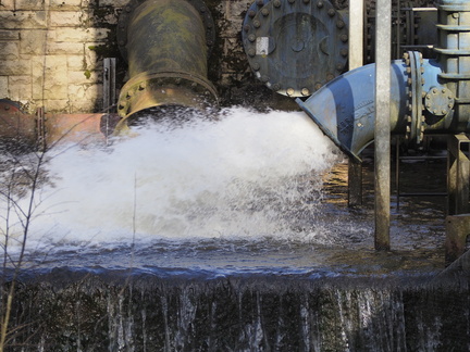 Reservoir outfall